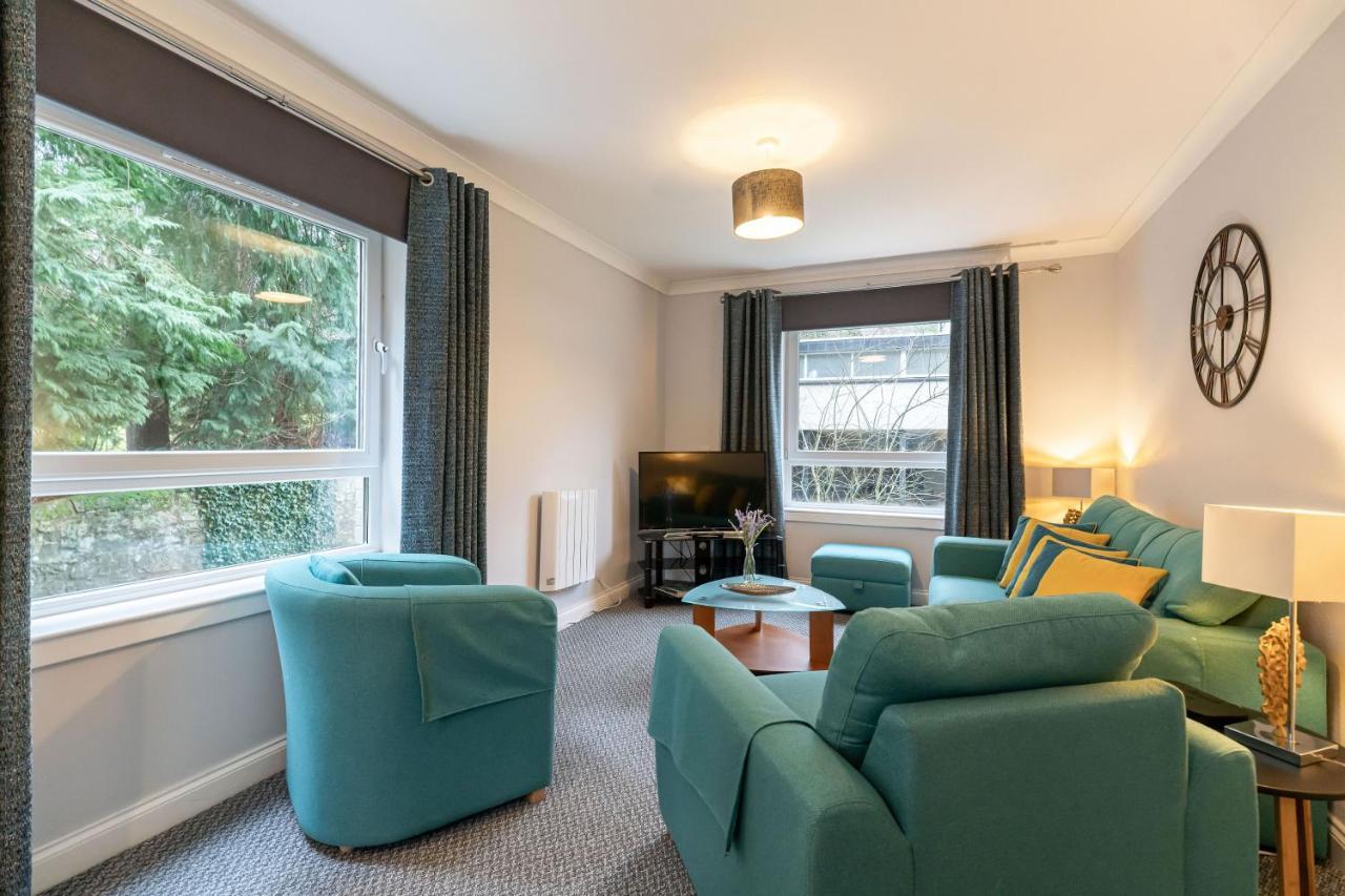Ground-Fl Two Bedroom Apartment In Bridge Of Allan Bagian luar foto