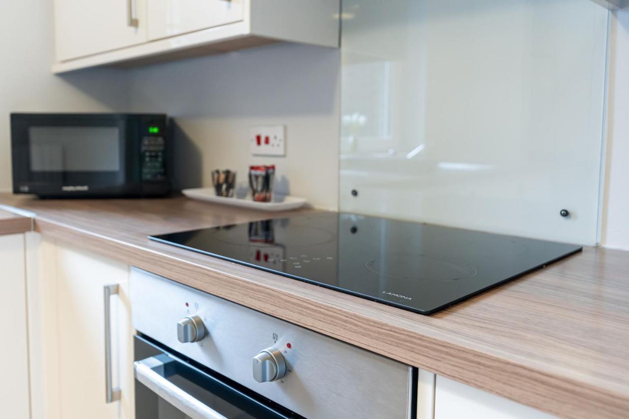 Ground-Fl Two Bedroom Apartment In Bridge Of Allan Bagian luar foto