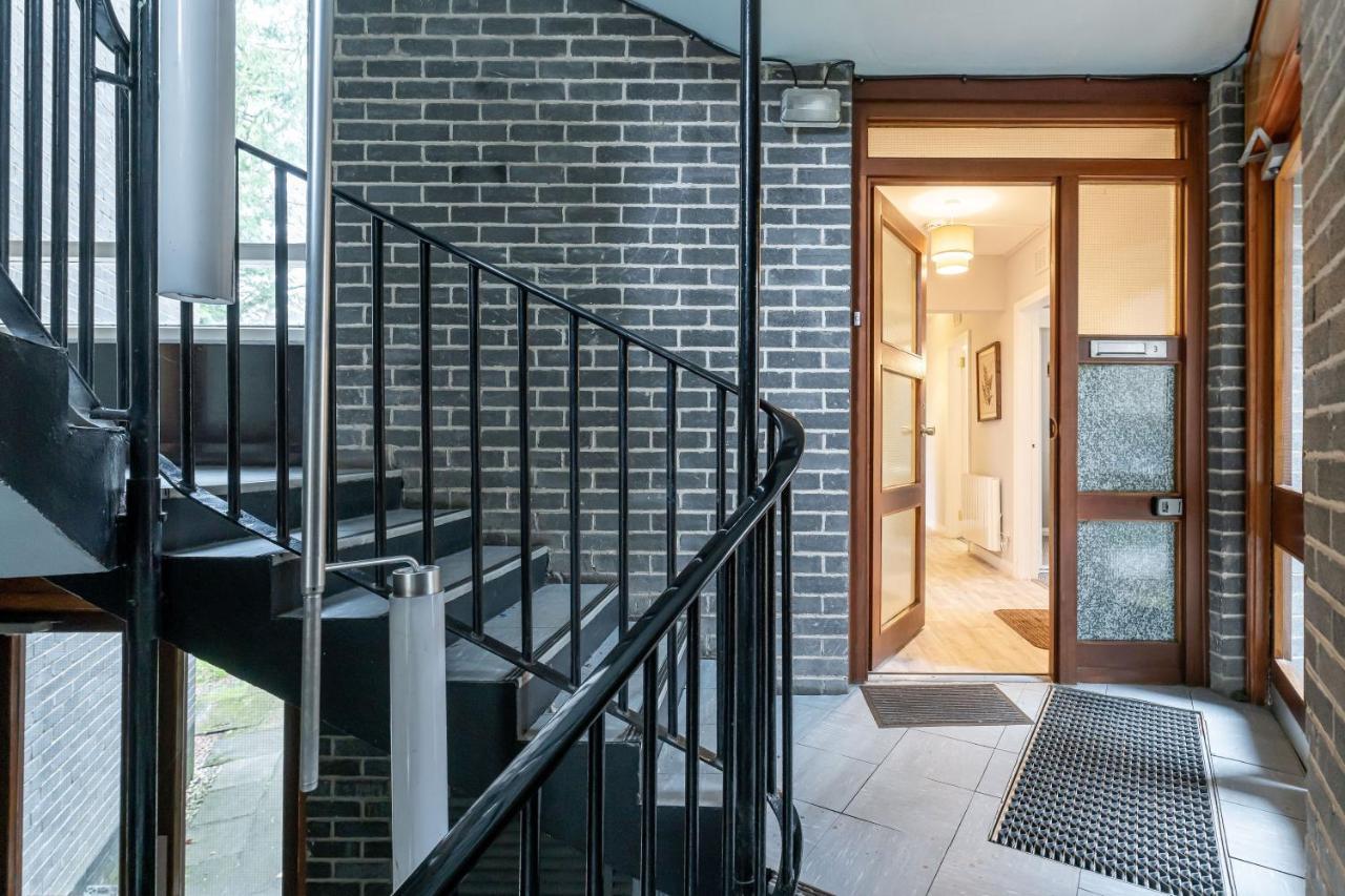 Ground-Fl Two Bedroom Apartment In Bridge Of Allan Bagian luar foto